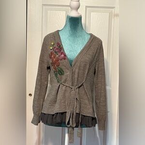 Adorable spring sweater from knitted and knotted